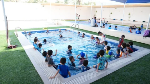 استئناف تدريب السِّباحة لطلبة البرنامج الصَّيفي بالذِّكر الحكيم