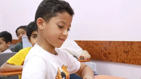 الإعلاميَّة تتجوّل في الفصول الدِّراسيَّة بالذكر الحكيم